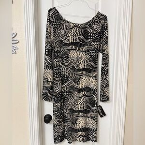 Santory long-sleeve dress abstract black tan pattern open back front slit Size L